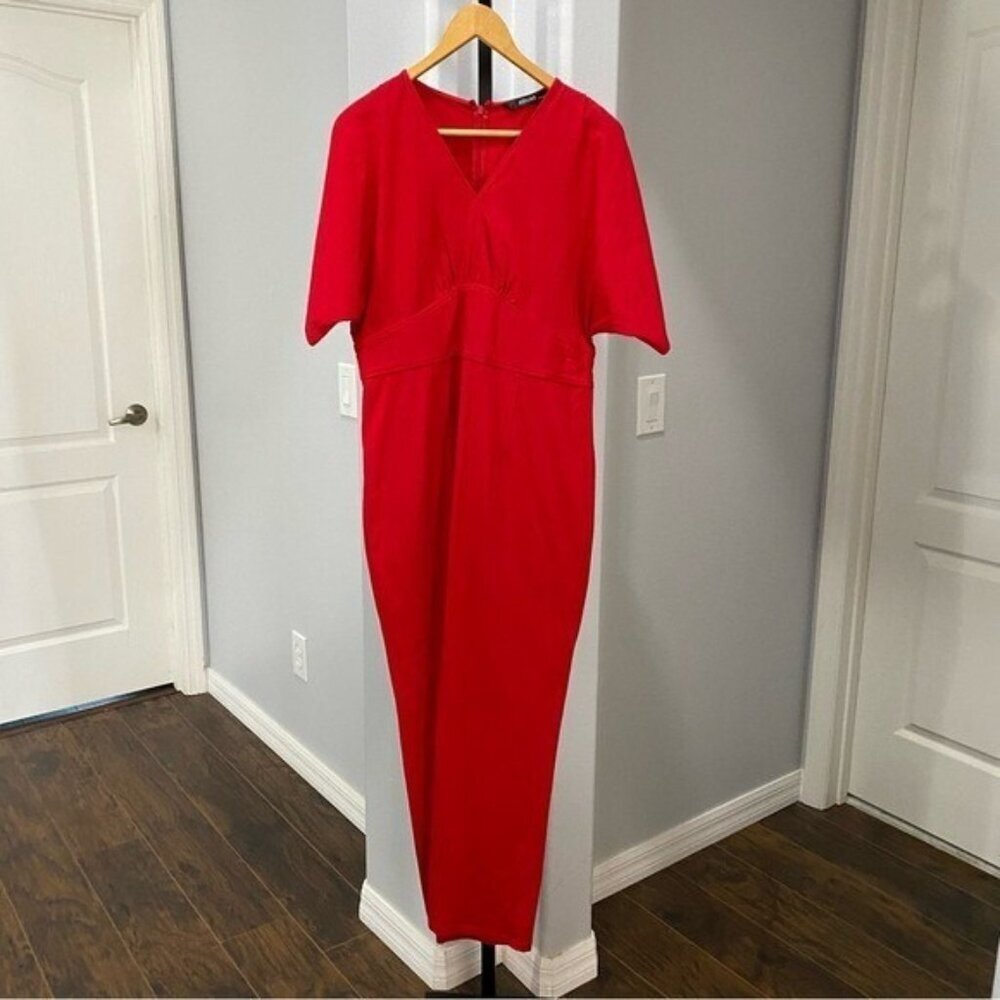 ESHAKTI MAXI DRESS Bright Red Stretch V Neck Size Medium Short Sleeve Gown